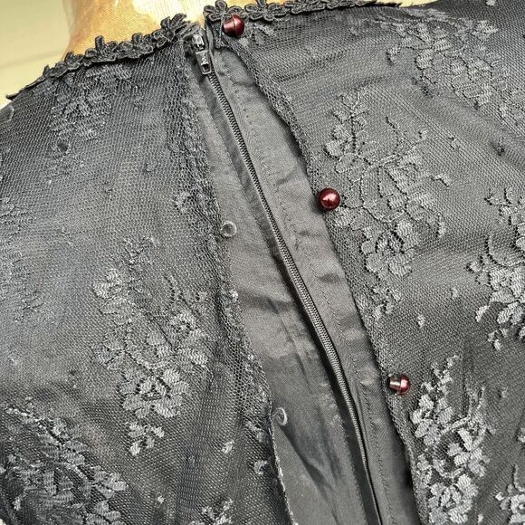 Vintage 1980s Black Lace Flapper-Inspired Dress with Satin Bow & Puffed Sleeves - Picture 12 of 12